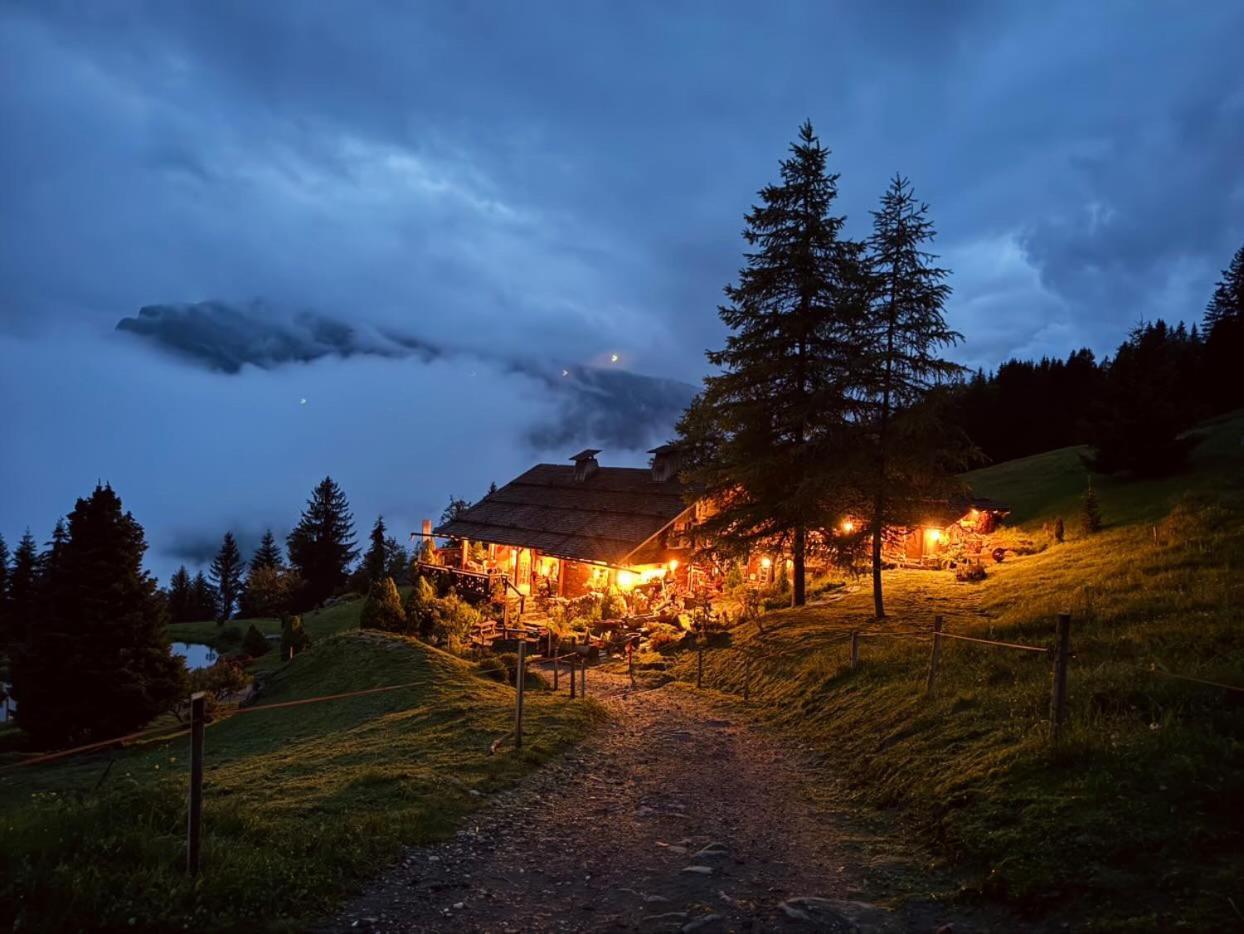 La Ferme Des Vonezins Hotel Thones Exterior photo